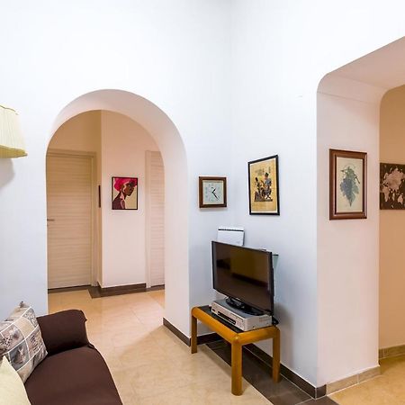 Rione Emanuele III - 4 Bedroom Apartment Napoli Ngoại thất bức ảnh
