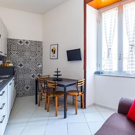 Rione Emanuele III - 4 Bedroom Apartment Napoli Ngoại thất bức ảnh