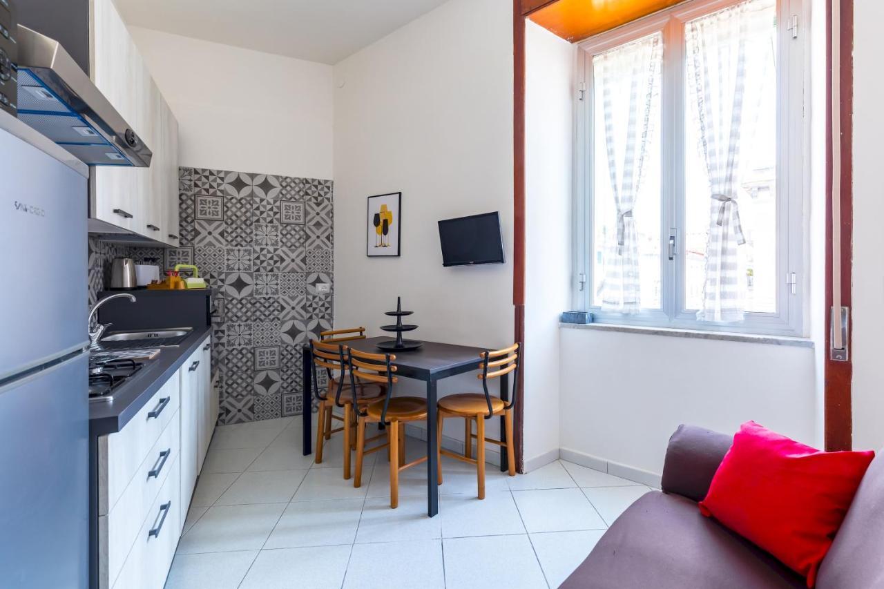 Rione Emanuele III - 4 Bedroom Apartment Napoli Ngoại thất bức ảnh