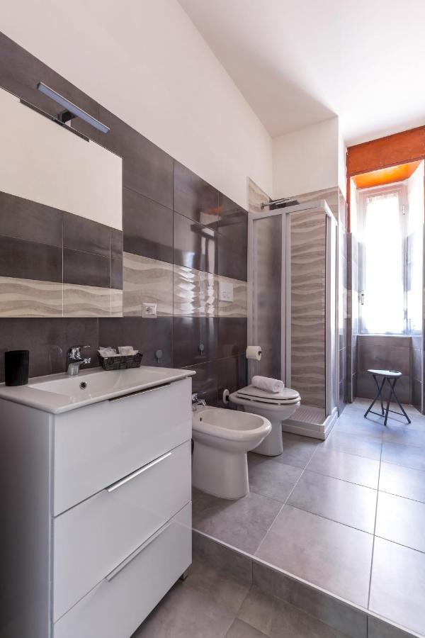 Rione Emanuele III - 4 Bedroom Apartment Napoli Ngoại thất bức ảnh